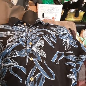 HAWAIIAN STYLE SHIRT